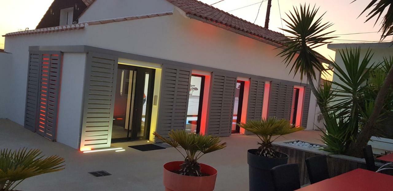 La Villa En L'Ile - 2 Piscines & Spa Noirmoutier-en-l'Ile Exterior foto
